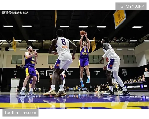 魔术师约翰逊关键时刻组织能力显著优于同代控卫提升湖人攻防转换效率 魔术师约翰逊关键时刻组织能力显著优于同代控卫提升湖人攻防转换效率